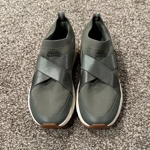 Zella Men's Dark Green Slip-On Sneakers